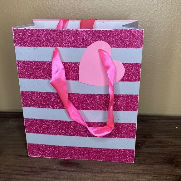 Accessories Mystery Bundle - Picture 1 of 2